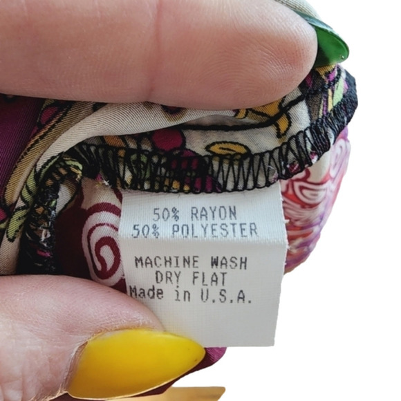 Serli Full of love green upper w/ elastic waist satin flower print bottom. NWOT - Picture 8 of 8